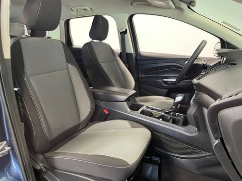 Used 2018 Ford Escape SE w/ SE Sync 3 Package FWD image 10