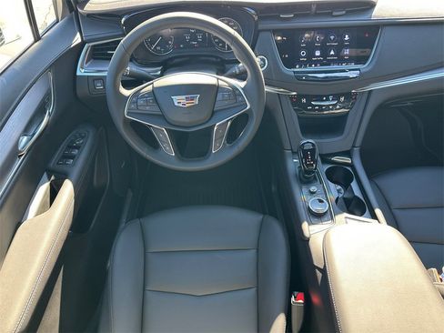 New 2026 Cadillac XT5 Luxury image 22