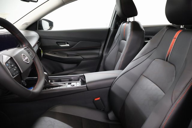 New 2027 Nissan Sentra SR w/ SR Premium Package FWD image 12