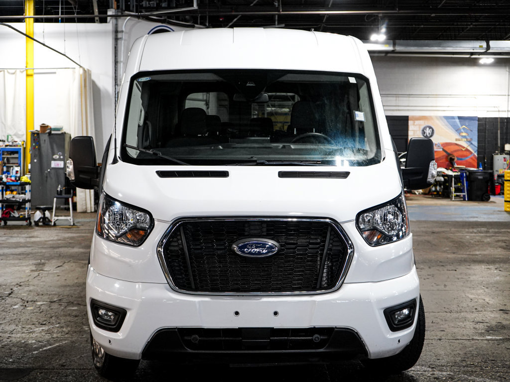 Used 2024 Ford Transit 350 XLT RWD image 3