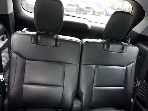 Used 2021 Ford Explorer Limited RWD image 22