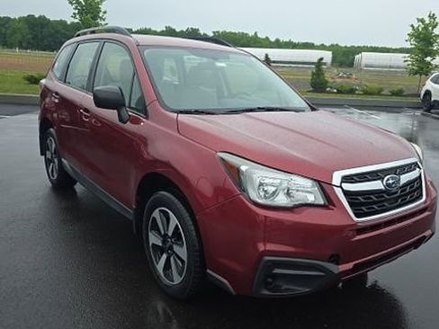 Used 2018 Subaru Forester 2.5i w/ Alloy Wheel Package AWD/4WD image 3