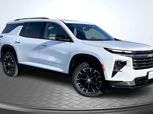 New 2026 Chevrolet Traverse LT w/ Sun and Wheel Package image 2