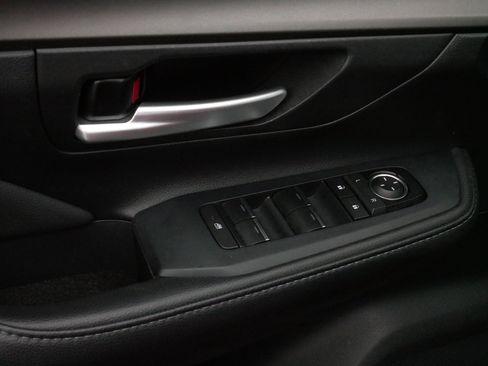 Certified 2024 Toyota Grand Highlander XLE image 19