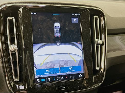 Used 2024 Volvo XC40 Recharge Ultimate w/ Protection Package Premier image 23