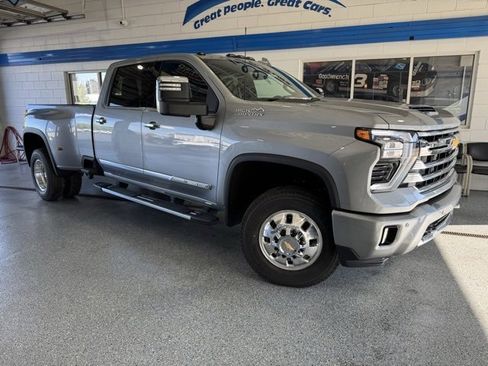 New 2026 Chevrolet Silverado 3500 High Country w/ High Country Premium Package image 2