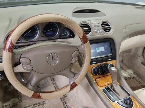 Used 2007 Mercedes-Benz SL 550 image 17