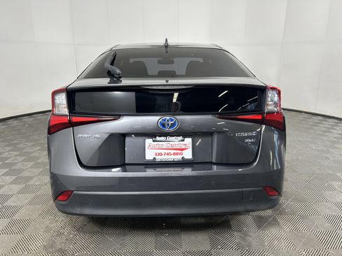 Used 2019 Toyota Prius L Eco image 8