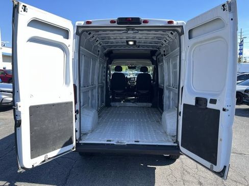Used 2025 RAM ProMaster 2500 w/ Convenience Group FWD image 21
