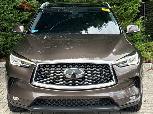 Used 2019 INFINITI QX50 Luxe w/ Navigation Package AWD/4WD image 2