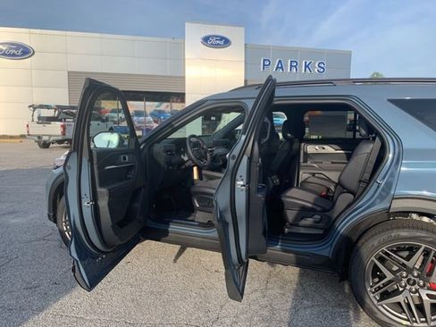 Used 2026 Ford Explorer ST-Line w/ ST-Line Street Pack AWD/4WD image 19