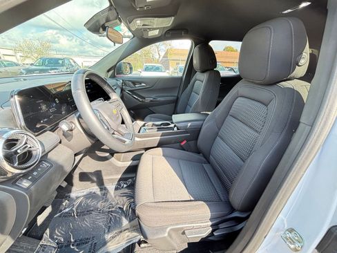 Used 2025 Chevrolet Equinox LT image 31