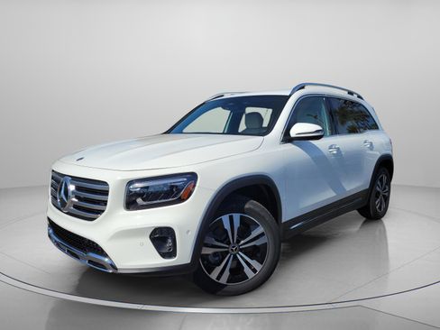Certified 2025 Mercedes-Benz GLB 250 image 2