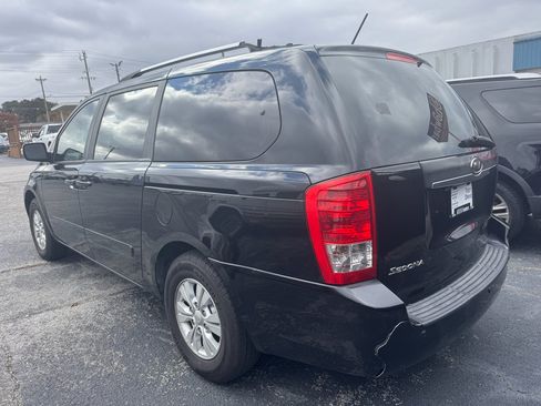 Used 2012 Kia Sedona LX w/ PWR Pkg image 2