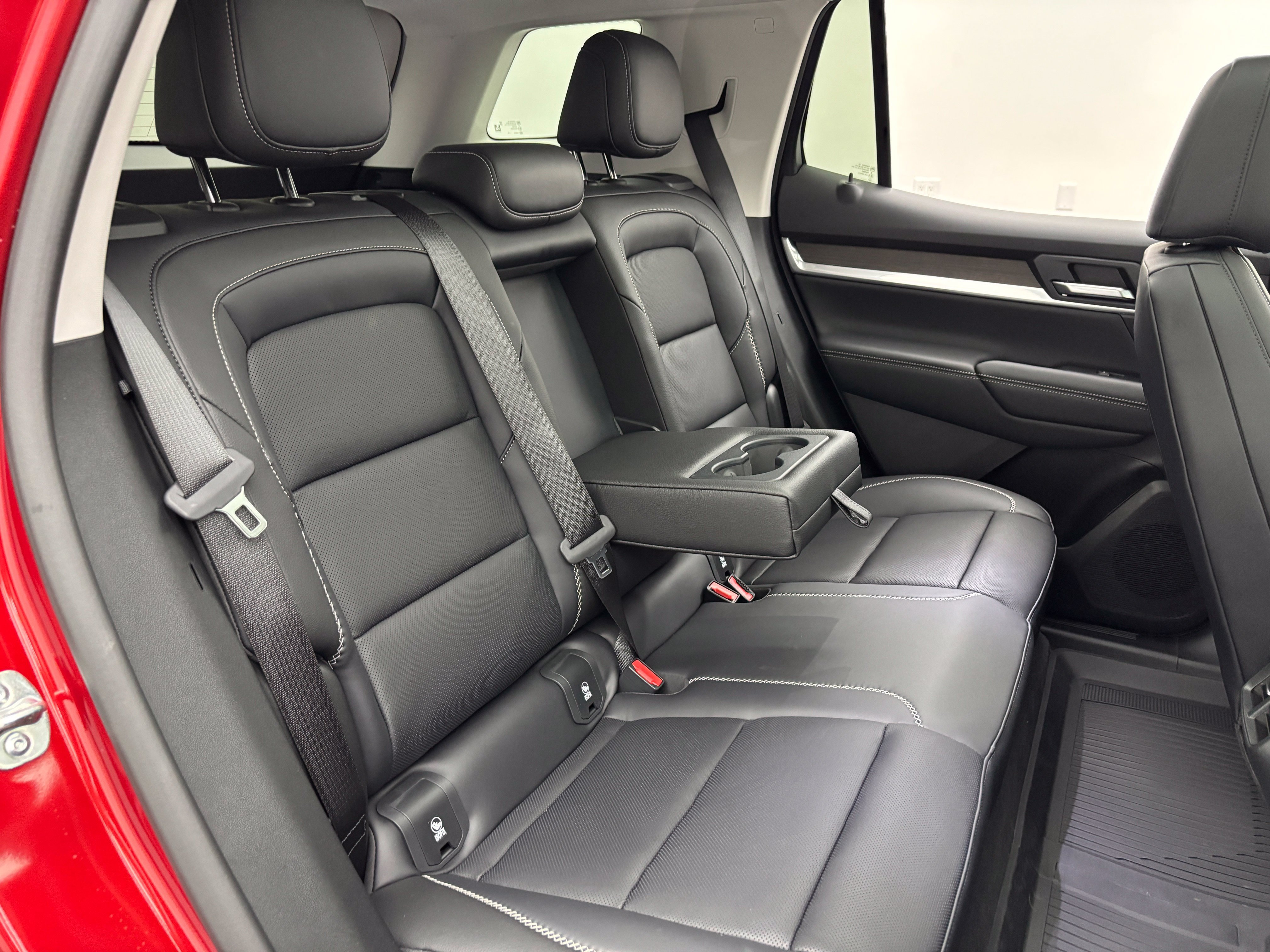 New 2027 GMC Terrain Denali w/ LPO, Floor Liner Package AWD/4WD image 40