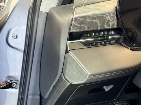 Used 2025 Audi A6 e-tron Prestige w/ Black Warm Weather Package image 8