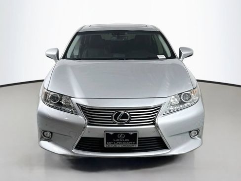 Used 2014 Lexus ES 350 w/ Luxury Package FWD image 2