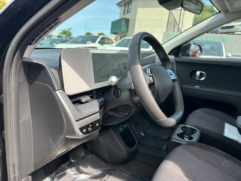 Used 2024 Hyundai Ioniq 5 SE image 13