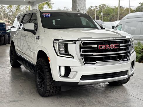 Used 2022 GMC Yukon XL SLT w/ SLT Luxury Package RWD image 11