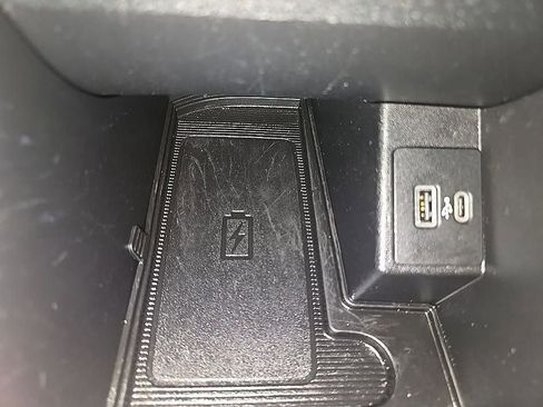 Used 2023 Ford Edge SEL w/ Convenience Package image 24