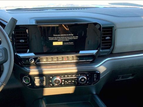 New 2025 GMC Sierra 2500 SLT w/ SLT Premium Package image 7