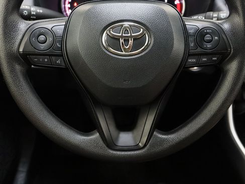Certified 2025 Toyota RAV4 XLE FWD image 24