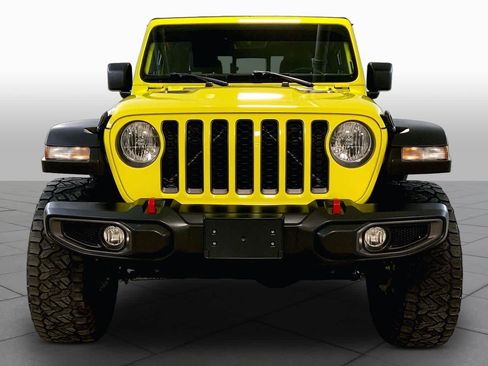 Used 2023 Jeep Gladiator Rubicon w/ Cold Weather Group AWD/4WD image 3