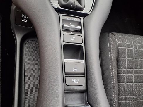 New 2026 Honda HR-V LX image 23
