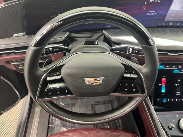 Used 2026 Cadillac Escalade Luxury w/ LPO, Floor Liner Package AWD/4WD image 23