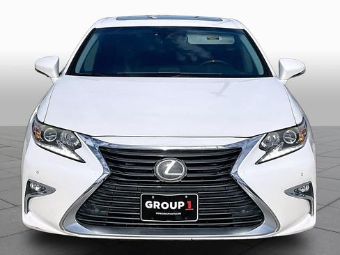 Used 2016 Lexus ES 350 w/ Premium Package w/Wood Trim FWD image 4