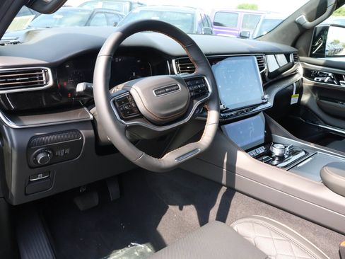 New 2026 Jeep Grand Wagoneer Summit AWD/4WD image 4