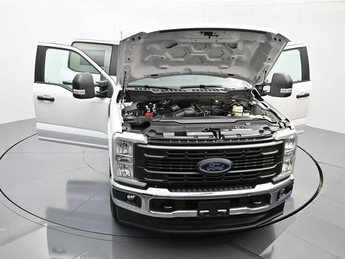 New 2026 Ford F250 XL w/ XL Chrome Package AWD/4WD image 25