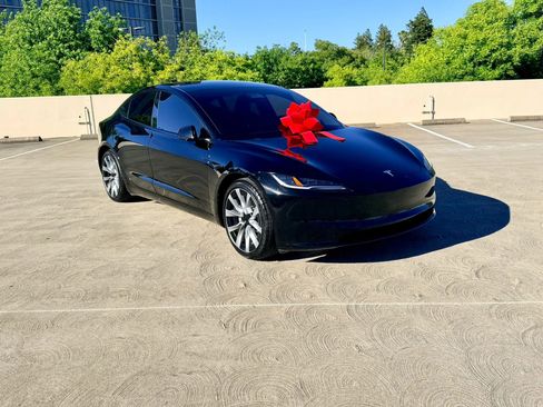 Used 2024 Tesla Model 3 Standard Range RWD image 2