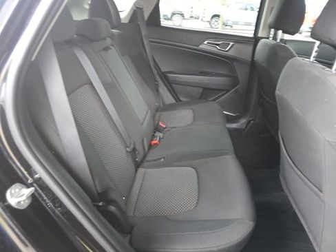 Used 2023 Kia Sportage LX image 12