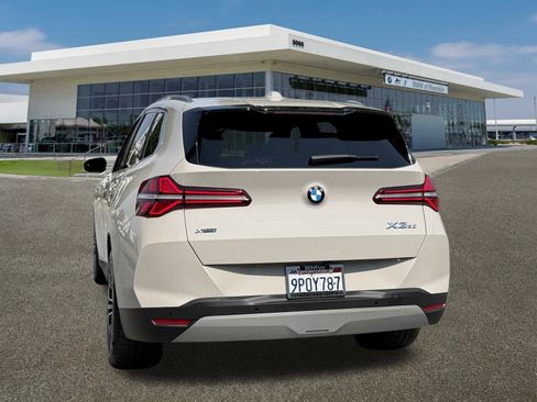 Used 2025 BMW X3 xDrive30i w/ Convenience Package image 9