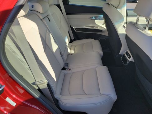 Certified 2023 Genesis GV70 2.5T image 17