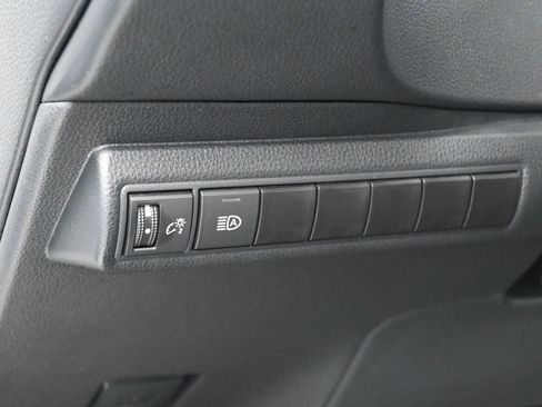 Used 2025 Toyota Corolla LE image 14