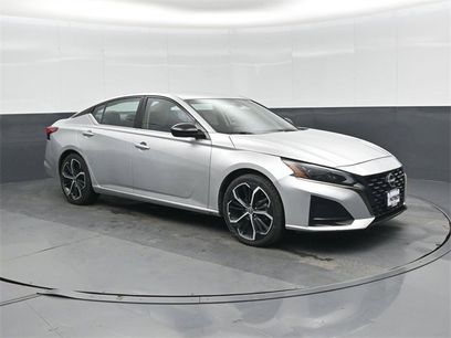 Used 2023 Nissan Altima 2.5 SR
