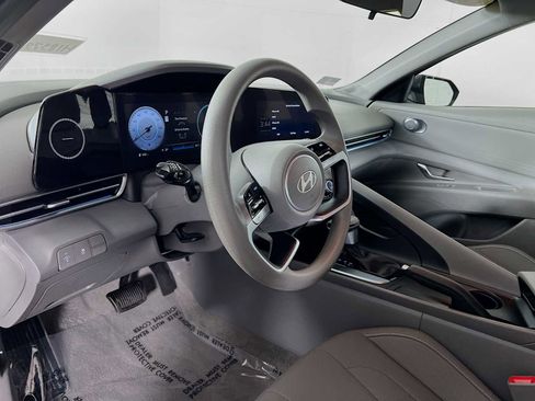 Certified 2024 Hyundai Elantra SEL image 9