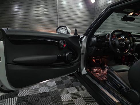 Used 2018 MINI Cooper S FWD image 30