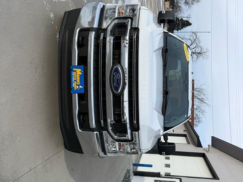 Used 2022 Ford F250 XLT image 2