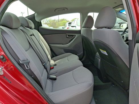 Used 2014 Hyundai Elantra SE w/ Option Group 02 FWD image 14
