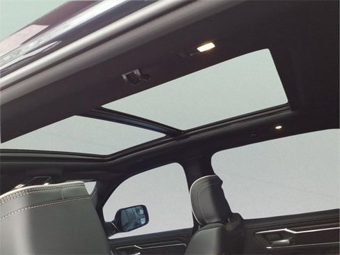 Used 2026 RAM 1500 Laramie w/ Night Edition image 11