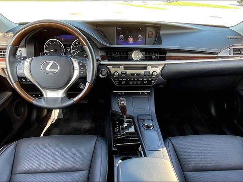 Used 2015 Lexus ES 350 w/ Premium Package FWD image 14