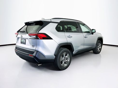 Used 2025 Toyota RAV4 XLE AWD/4WD image 9