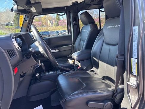 Used 2016 Jeep Wrangler Unlimited Rubicon image 9
