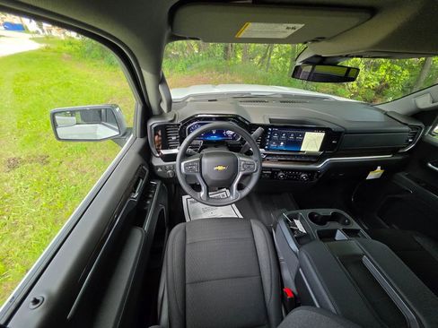 New 2026 Chevrolet Silverado 1500 LT w/ All Star Edition Plus AWD/4WD image 14