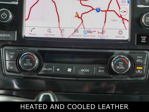 Used 2023 Nissan Maxima SR w/ Sport Mat Group FWD image 20