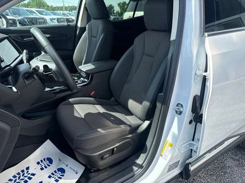 Certified 2023 Buick Envision Preferred AWD/4WD image 12