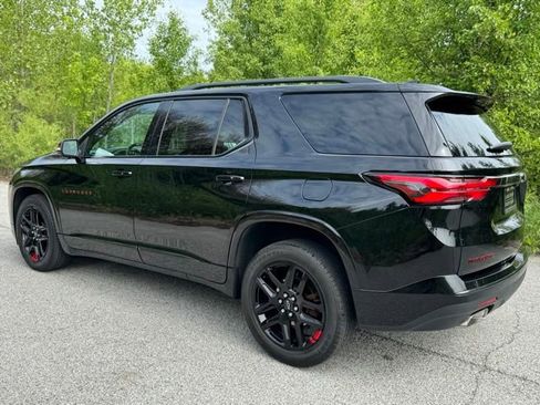Used 2023 Chevrolet Traverse Premier w/ Redline Edition AWD/4WD image 7